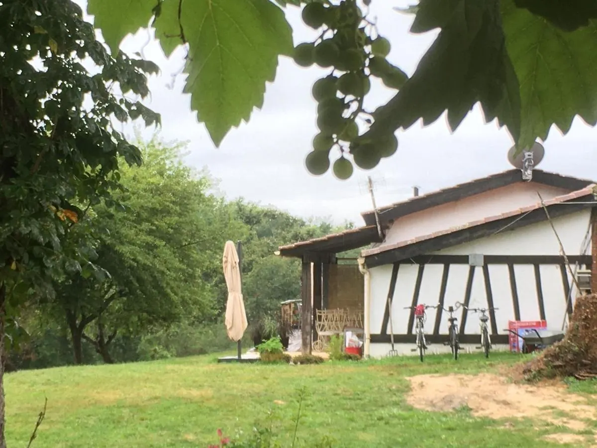 La caseta Domaine du CANTEAU YF Panjas