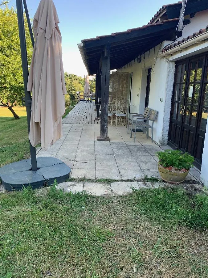 La caseta Domaine du CANTEAU YF Panjas Hébergement de vacances